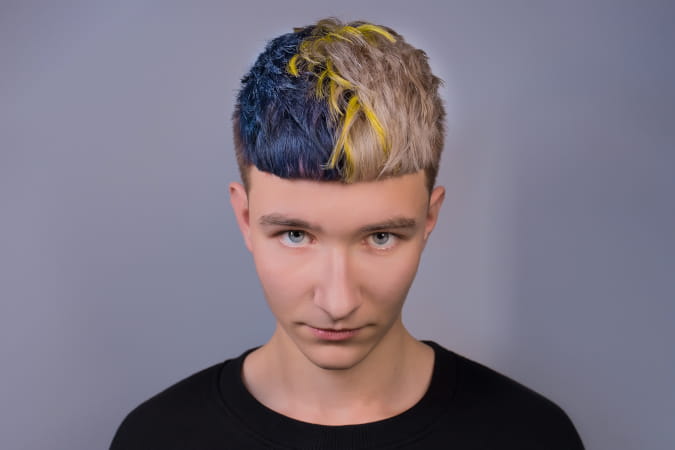 Exotic hair color design for men