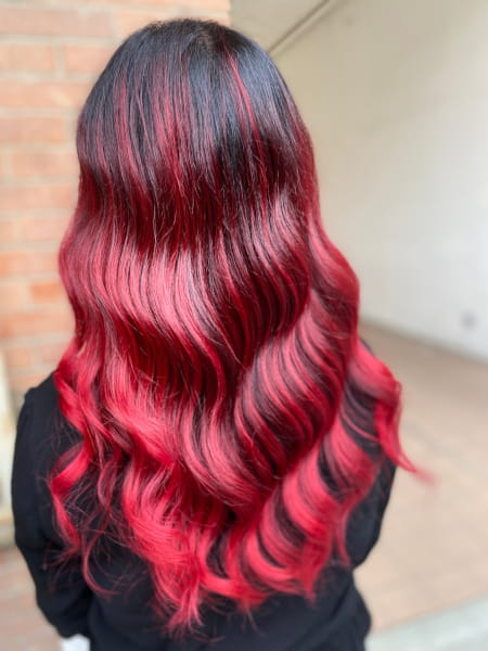 Glamorous highlights hair salon